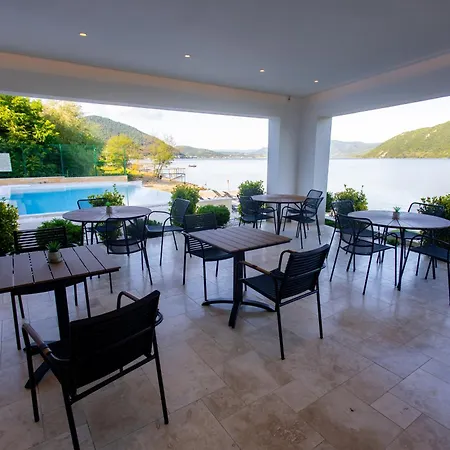 Yrys House - Adults Only * Ieşelniţa