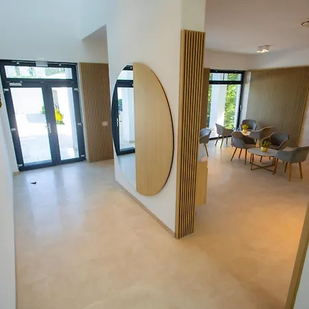 Pensiune Yrys House - Adults Only *