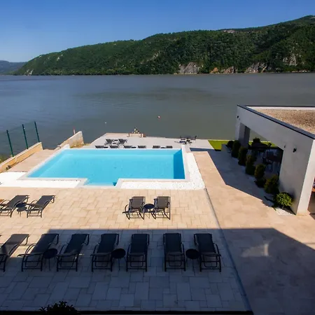 Yrys House - Adults Only *